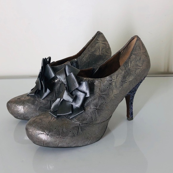 Poetic License Shoes - Poetic License bow heel women ankle shoe